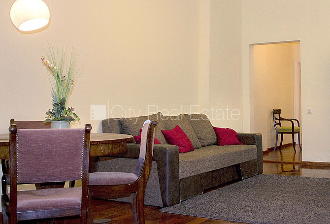 Šo dzīvokli izīrē pa diennaktīm (īstermiņa īre), īres cena sludinājumā norādīta par Rīga - foto 2