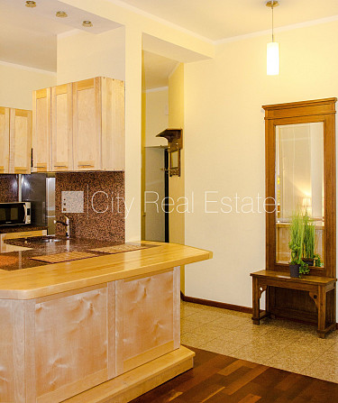 Labiekārtota apzaļumota teritorija, iežogota teritorija, vieta vairākām automašīnām, Jūrmala - foto 15