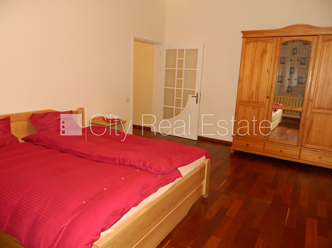 Labiekārtota apzaļumota teritorija, iežogota teritorija, vieta vairākām automašīnām, Jūrmala - foto 10