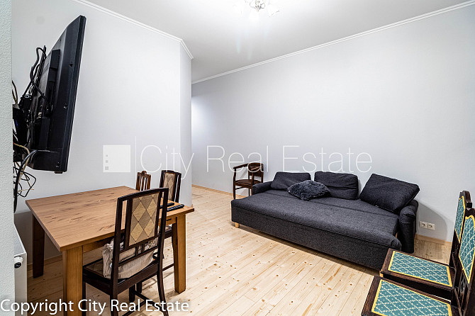 Фасадный дом, реновированный дом, благоустроенная озеленённая территория, Рига - изображение 2