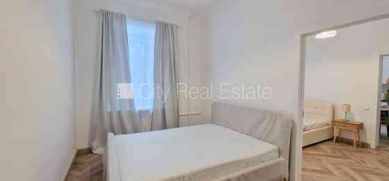 Эта квартира сдается в аренду посуточно (краткосрочная аренда), стоимость аренды Rīgas rajons