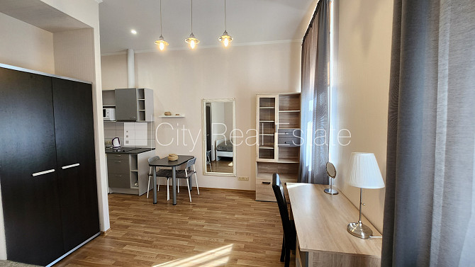 Pagalma māja, slēgts pagalms, beletāža, studio tipa, virtuve apvienota ar istabu, gāzes Rīga - foto 9