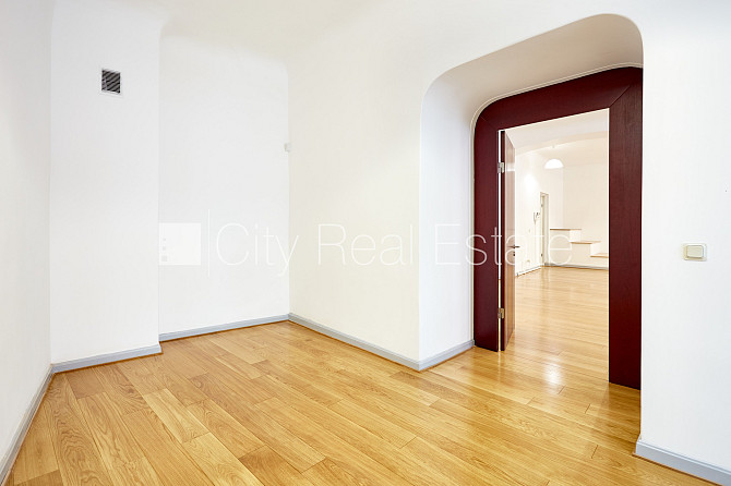 Pagalma māja, slēgts pagalms, beletāža, studio tipa, virtuve apvienota ar istabu, gāzes Rīga - foto 6