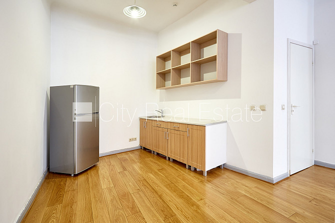 Pagalma māja, slēgts pagalms, beletāža, studio tipa, virtuve apvienota ar istabu, gāzes Rīga - foto 4