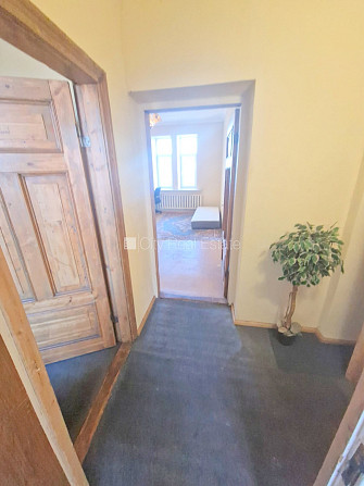 Фасадный дом, закрытый двор, вход со двора, окна выходят в обе стороны дома, Рига - изображение 15