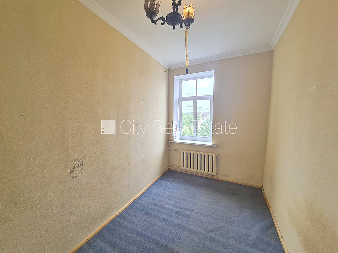 Фасадный дом, закрытый двор, вход со двора, окна выходят в обе стороны дома, Рига - изображение 9