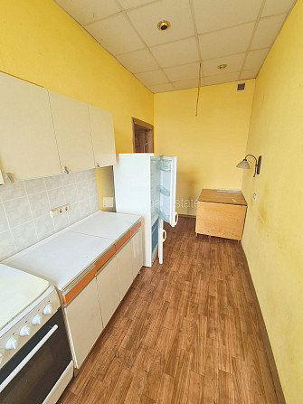 Фасадный дом, закрытый двор, вход со двора, окна выходят в обе стороны дома, Рига - изображение 19