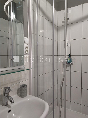 Labiekārtots apzaļumots pagalms, garāža divām automašīnām, veranda, baseins, sauna, Jūrmala - foto 10