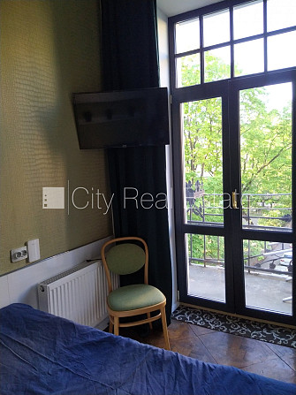 Labiekārtots apzaļumots pagalms, garāža divām automašīnām, veranda, baseins, sauna, Jūrmala - foto 9