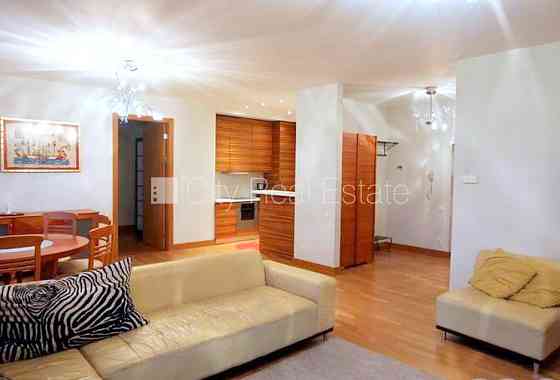 Проект - Centra Nams (Центра Намс), новостройка, благоустроенный озеленённый двор, Рига