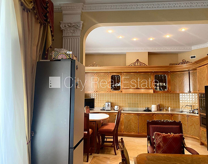 Фасадный дом, реновированный дом, благоустроенная озеленённая территория, вход с Рига - изображение 4