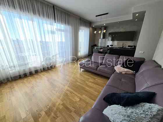 Фасадный дом, реновированный дом, плата за обслуживание одного квадратного метра Рига