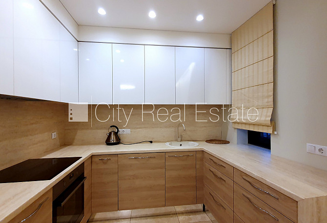 Jaunceltne, labiekārtota apzaļumota teritorija, bruģēts piebraucamais ceļš, garāža vienai Rīga - foto 5