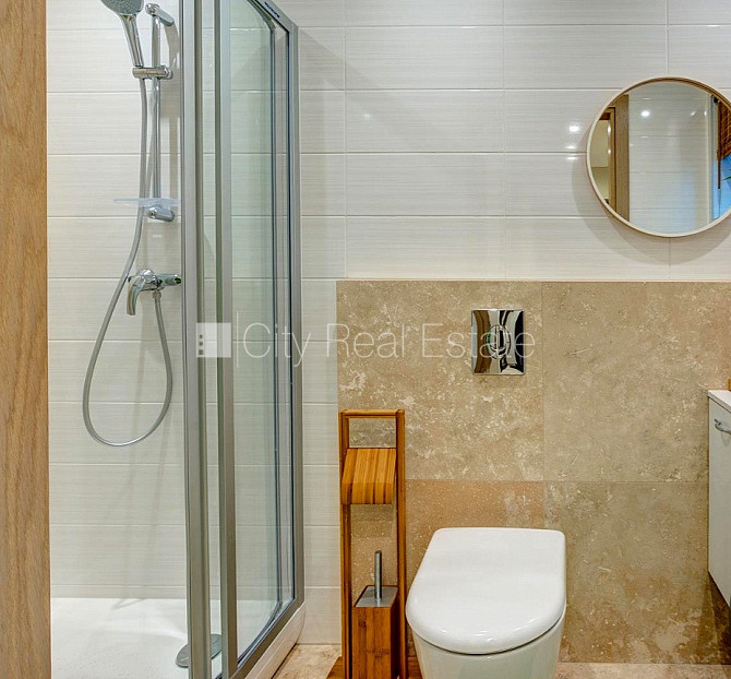 Jaunceltne, labiekārtota apzaļumota teritorija, bruģēts piebraucamais ceļš, garāža vienai Rīga - foto 13