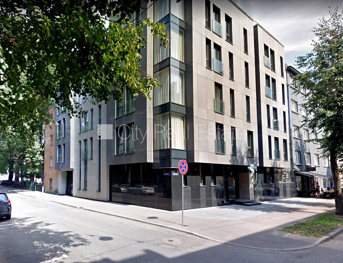 Jaunceltne, labiekārtota apzaļumota teritorija, bruģēts piebraucamais ceļš, garāža vienai Rīga - foto 17