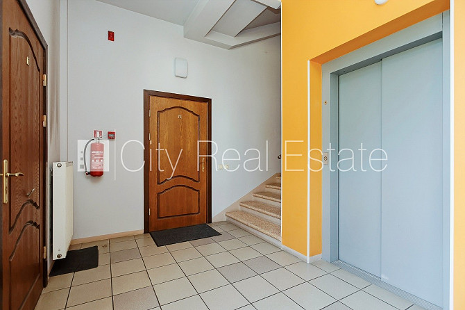 Labiekārtots apzaļumots pagalms, pazemes autostāvvieta, pagalmā bērnu spēļu laukums, divas Jūrmala - foto 17