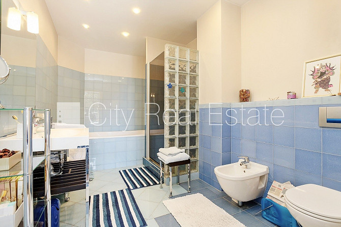 Labiekārtots apzaļumots pagalms, pazemes autostāvvieta, pagalmā bērnu spēļu laukums, divas Jūrmala - foto 10