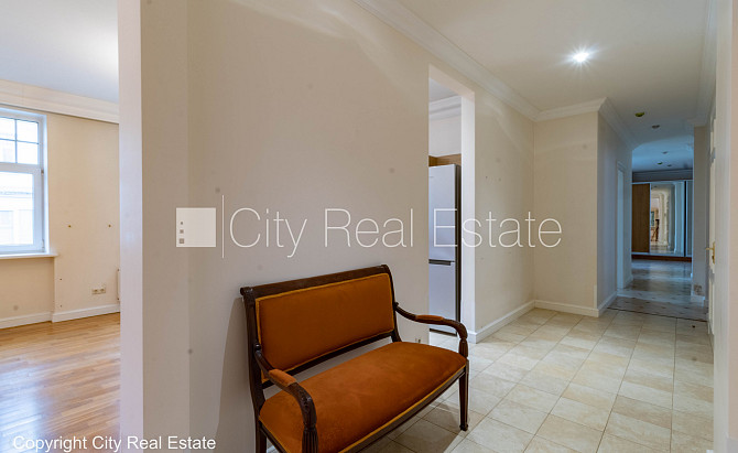 Фасадный дом, реновированный дом, место для машины, охраняемая автостоянка, Рига - изображение 18