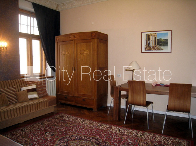 Фасадный дом, лифт, лестничная клетка после косметического ремонта, одна Рига - изображение 8