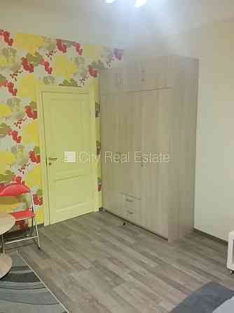 Эта квартира сдается в аренду посуточно (краткосрочная аренда), стоимость аренды Рига