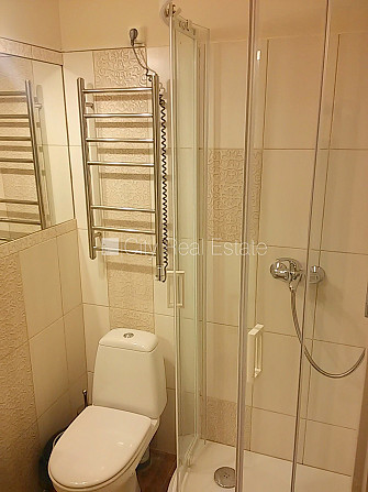 Фасадный дом, реновированный дом, благоустроенный озеленённый двор, закрытый Рига - изображение 20