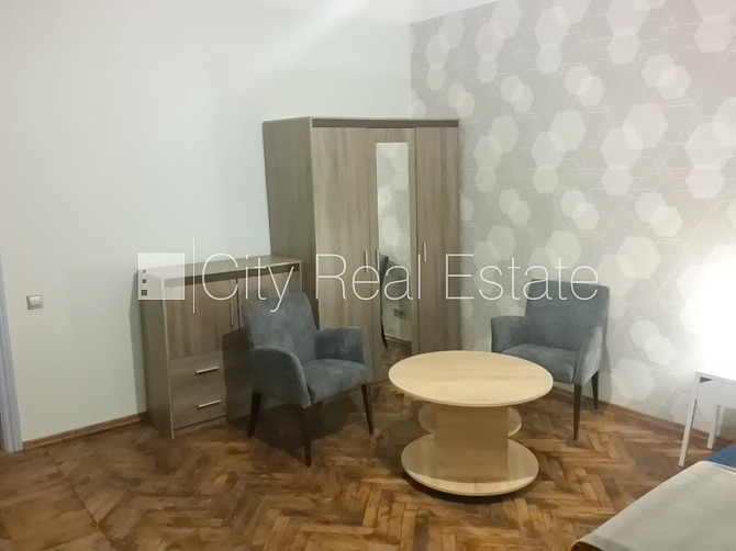 Фасадный дом, реновированный дом, благоустроенный озеленённый двор, закрытый Рига - изображение 8