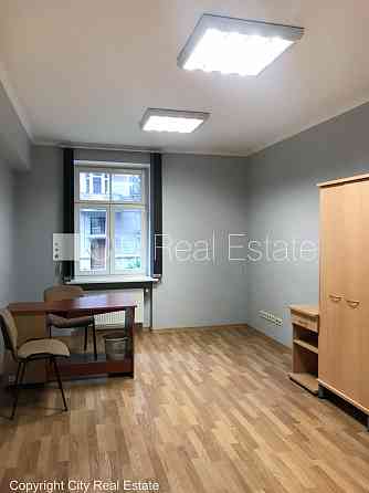 Проект - Eksporta 12 (Експорта 12), реновированный дом, места для нескольких машин, Rīga