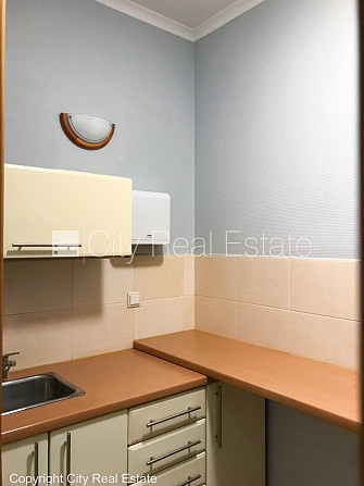 Projekts - Eksporta 12, renovēta māja, vieta vairākām automašīnām, cokolstāvs, logi vērsti Rīga - foto 8