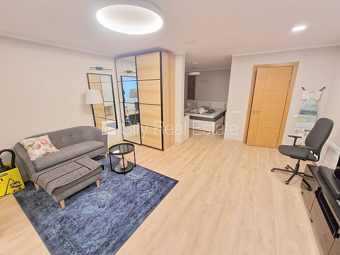 Pagalma ēka, renovēta māja, slēgts pagalms, iespēja nomāt autostāvvietu, ieeja no ielas, Rīga - foto 14