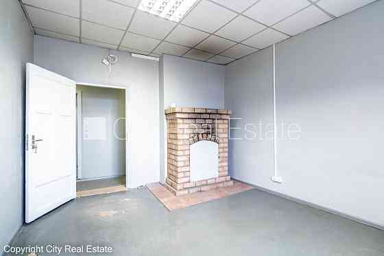 Фасадный дом, реновированный дом, закрытый двор, возможность аренды парковки, Rīga