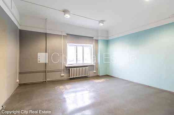 Фасадный дом, реновированный дом, закрытый двор, возможность аренды парковки, Rīga