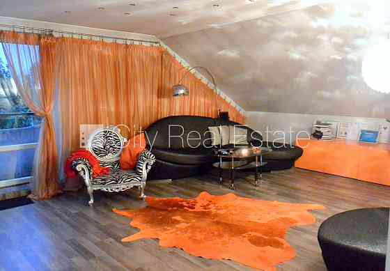 Земля в собственности, дом во дворе, кирпичные стены, благоустроенная Рига