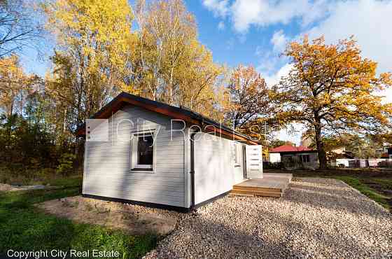 Частный дом, деревянный дом, энергоэффективный дом, места для нескольких машин, Rīga