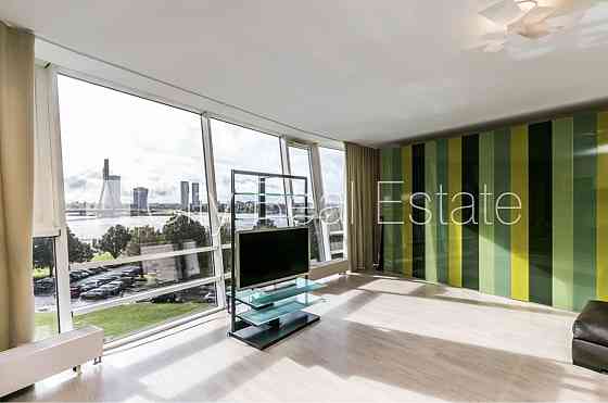 Проект - Centra Nams (Центра Намс), благоустроенный озеленённый двор, закрытый двор, Рига