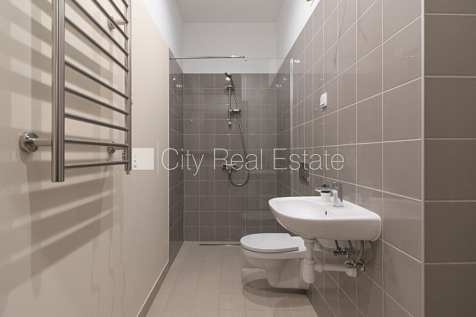 Renovēta māja, ir lifts, studio tipa, virtuve apvienota ar viesistabu, apkures skaitītāji, Rīga - foto 3