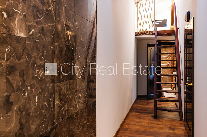 Реновированный дом, апартаменты люкс, мансарда, лифт, количество спален 2 шт., Рига - изображение 16