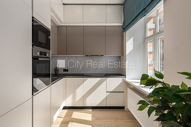 Реновированный дом, закрытый двор, место для машины, лестничная клетка после Рига - изображение 8