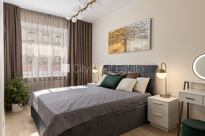 Реновированный дом, закрытый двор, место для машины, лестничная клетка после Рига - изображение 2