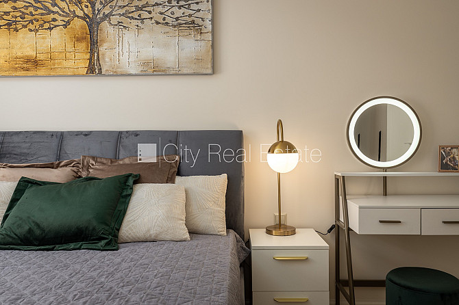 Реновированный дом, закрытый двор, место для машины, лестничная клетка после Рига - изображение 5