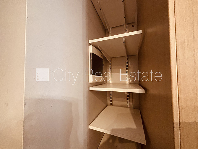 Окна выходят на улицу, широкий вид из окна, в доме новая електроинсталяция, в доме Рига - изображение 4