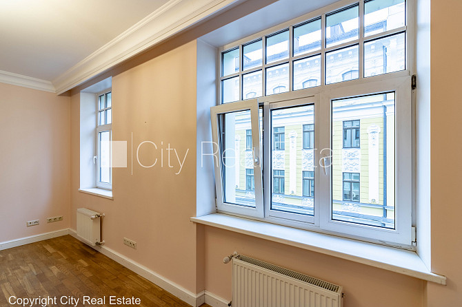 Фасадный дом, реновированный дом, вход с улицы, лифт, лестничная клетка после Рига - изображение 10