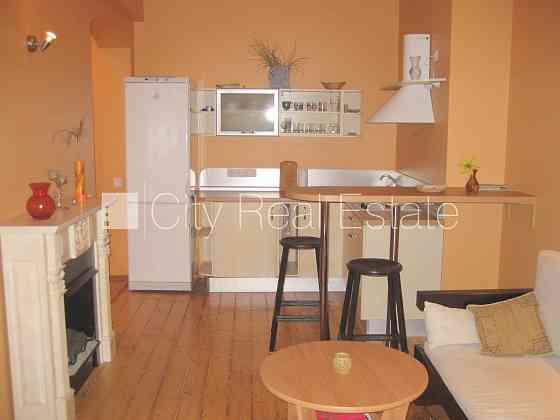 Реновированный дом, благоустроенная озеленённая территория, закрытый двор, Рига