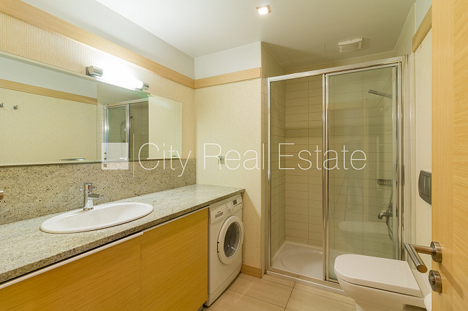 Здание во дворе, реновированный дом, закрытый двор, возможность аренды парковки, Рига - изображение 16