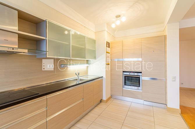 Здание во дворе, реновированный дом, закрытый двор, возможность аренды парковки, Рига - изображение 12