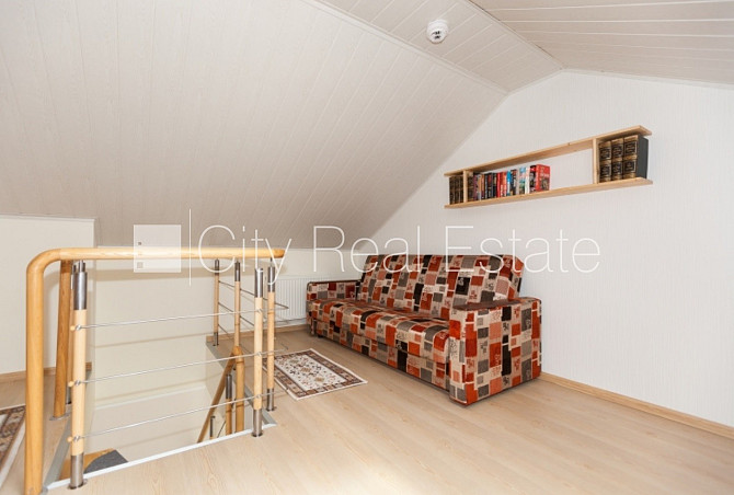 Labiekārtots apzaļumots pagalms, slēgts pagalms, teritorijas iebrauktuves vārti aprīkoti ar Jūrmala - foto 13