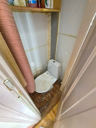 Pagalma ēka, slēgts pagalms, ieeja no pagalma, logi vērsti uz pagalma pusi, istaba izolēta, Rīga - foto 9