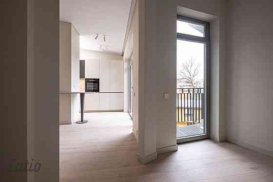 Pārdod plašu un skaistu mansarda veida dzīvokli renovētā mājā Āgenskalnā.
Dzīvoklis ir pilnībā gatav Rīga