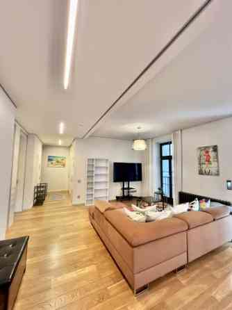 Сдаётся 4-комнатная квартира (108 м) на тихой и зелёной улице  ул. Хуго Целминя Rīga