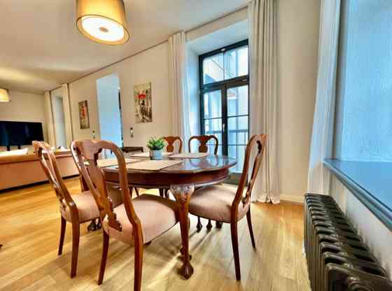 Сдаётся 4-комнатная квартира (108 м) на тихой и зелёной улице  ул. Хуго Целминя Rīga