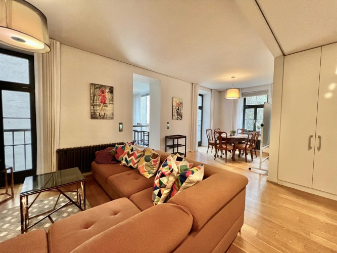 Īrei tiek piedāvāts 4 istabu dzīvoklis (108 m), kas atrodas klusā un zaļā ielā  Hugo Rīga - foto 4